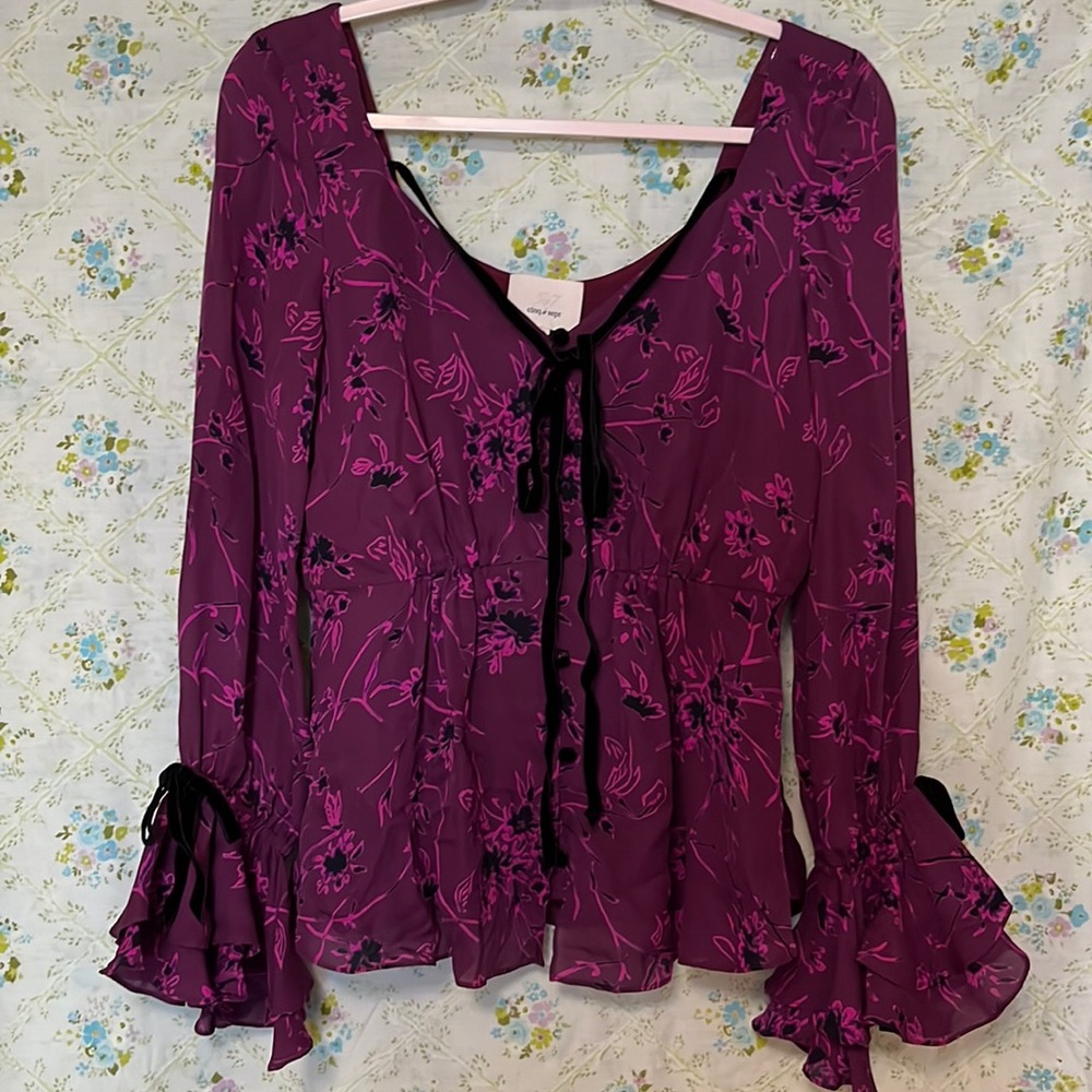 Cinq a’ Sept Pretty Flowy Top